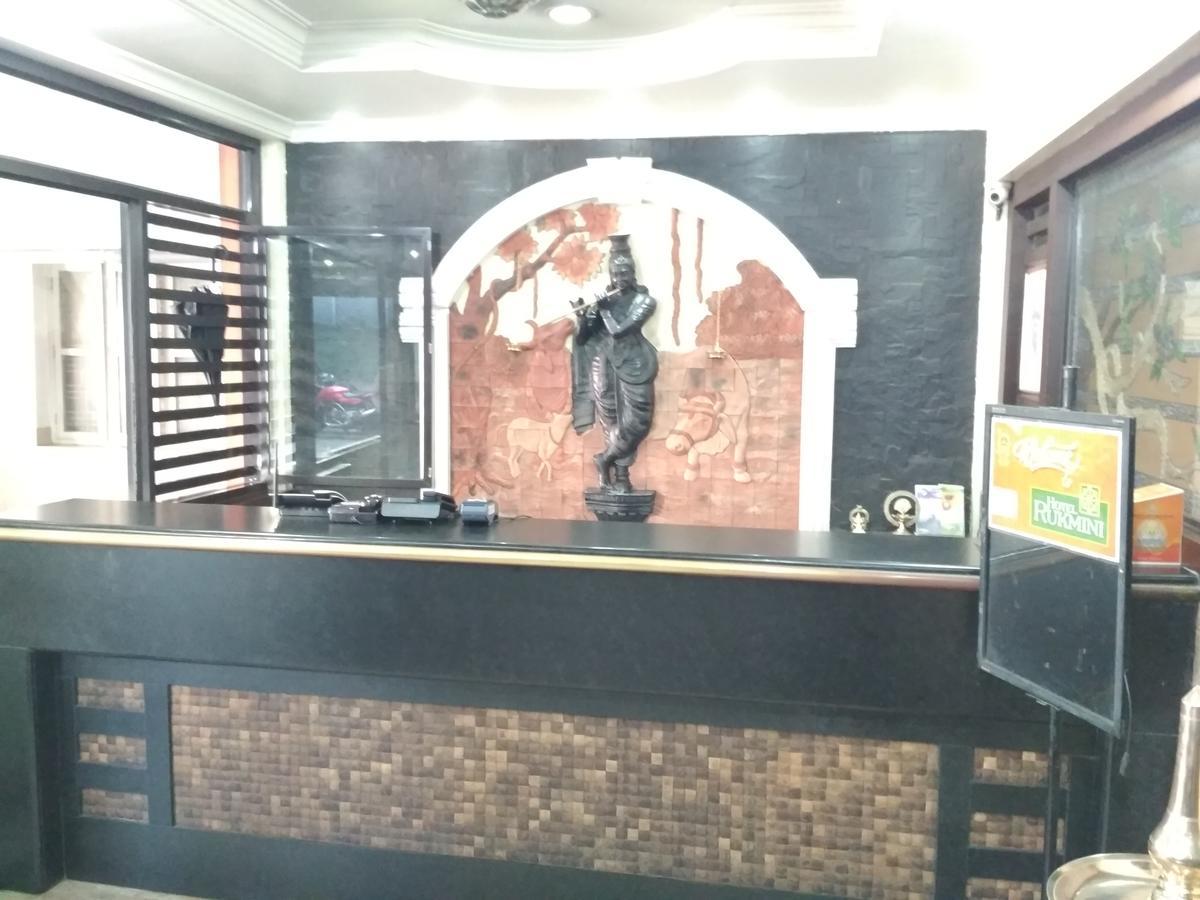 Hotel Rukmini Alwaye Luaran gambar